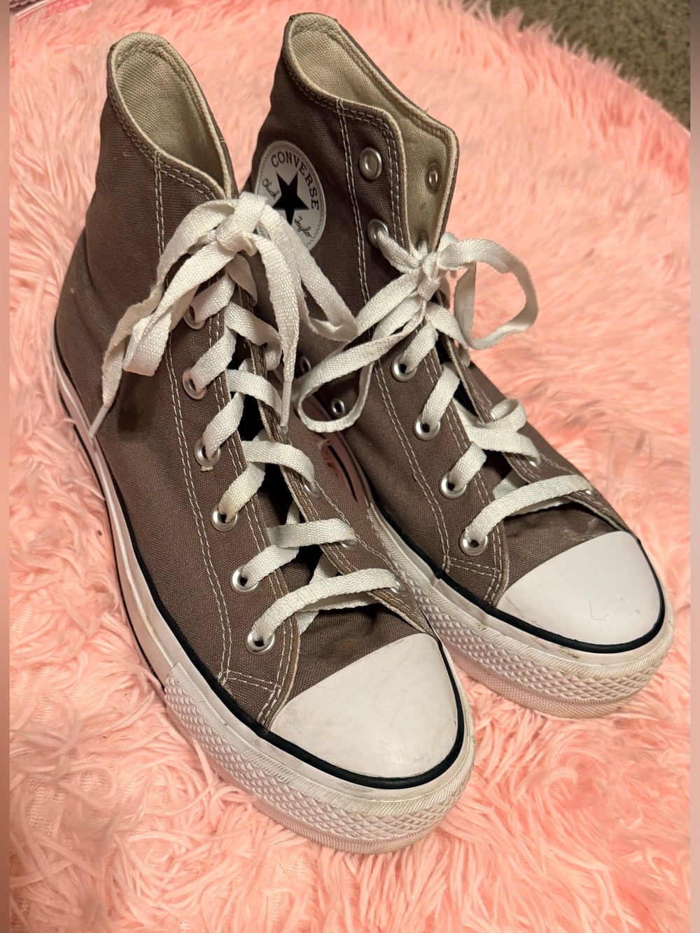 Converse High Top platform Sneakers in Off-White and White